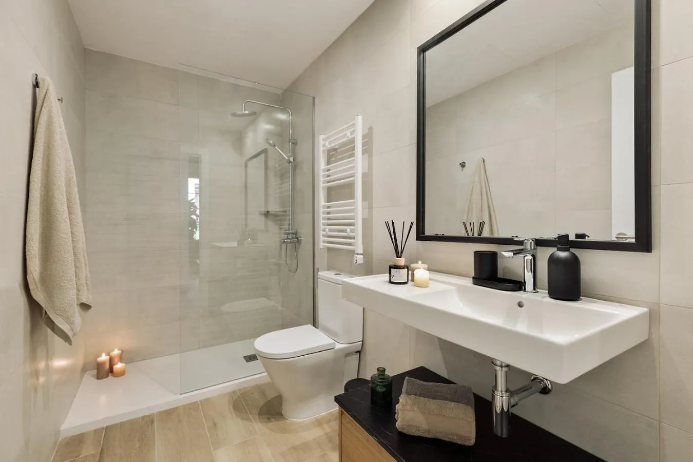 Lägenhet Estiu - 2 Bedrooms And Balcony In Sant Antoni Barcelona
